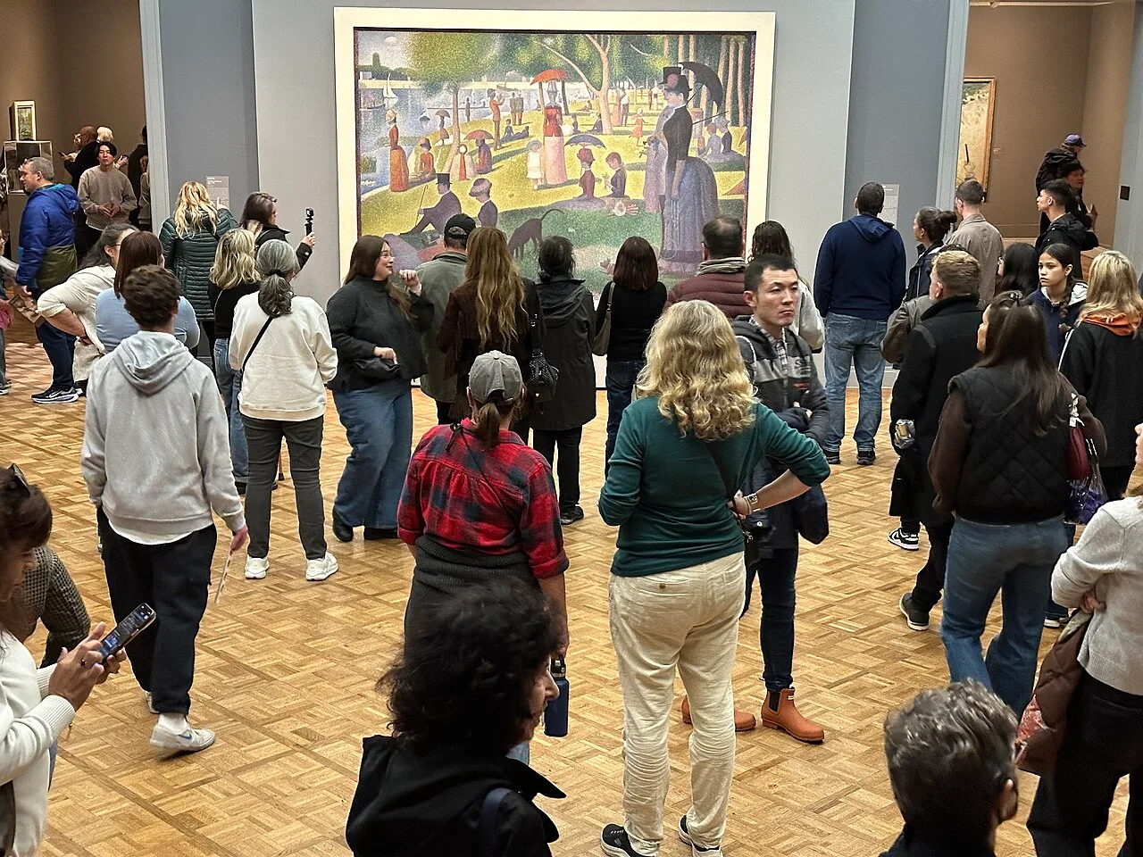 One of the most popular works at the Art Institute of Chicago, here with a semicircle of viewers in 2025