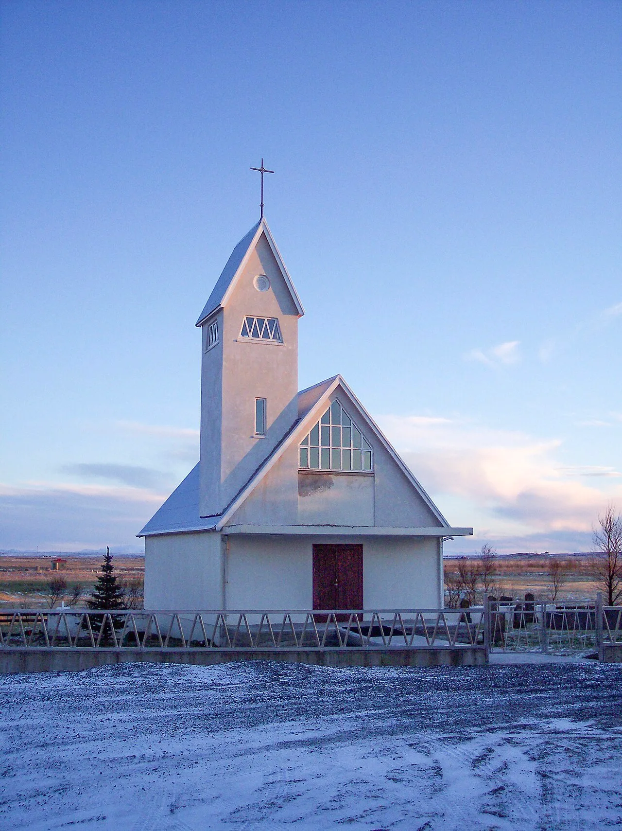 Fischer is buried at the Church of Laugardælir (2007 photo).