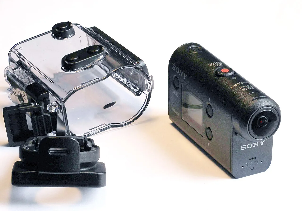 Action-Cam with underwater housing