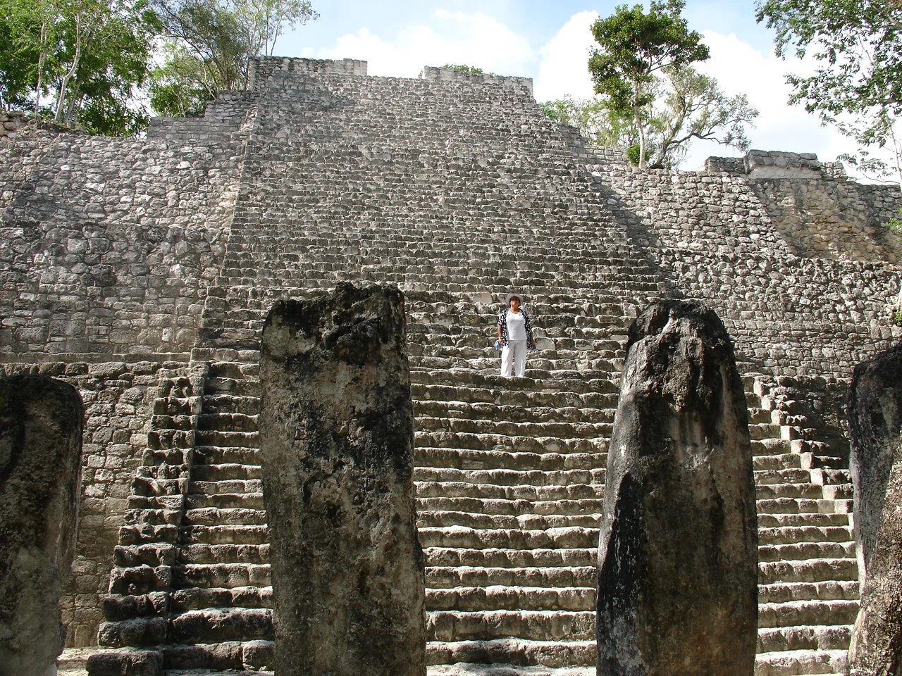 Structure I.
