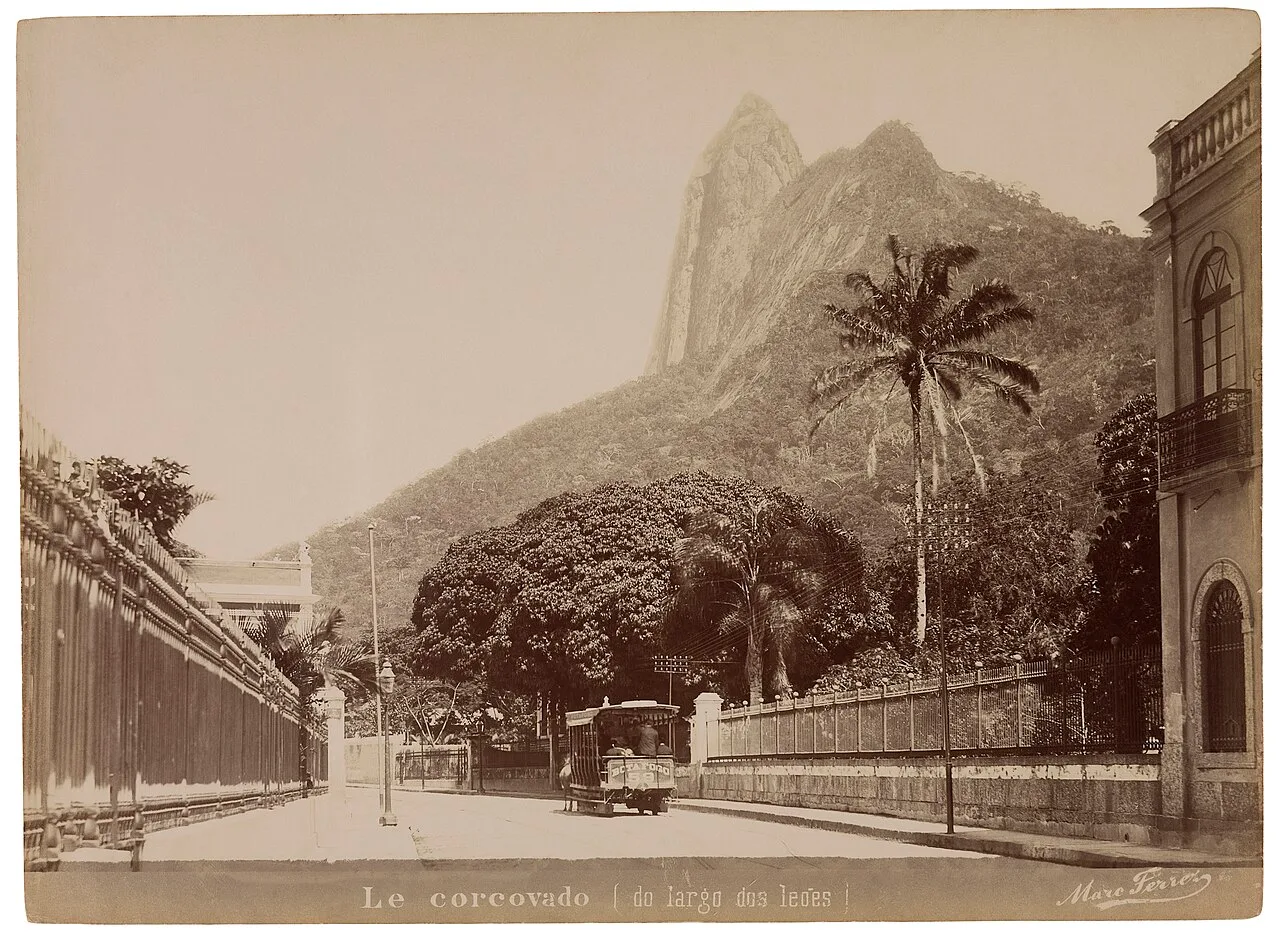 A view of Corcovado before the construction, between 1880 and 1900