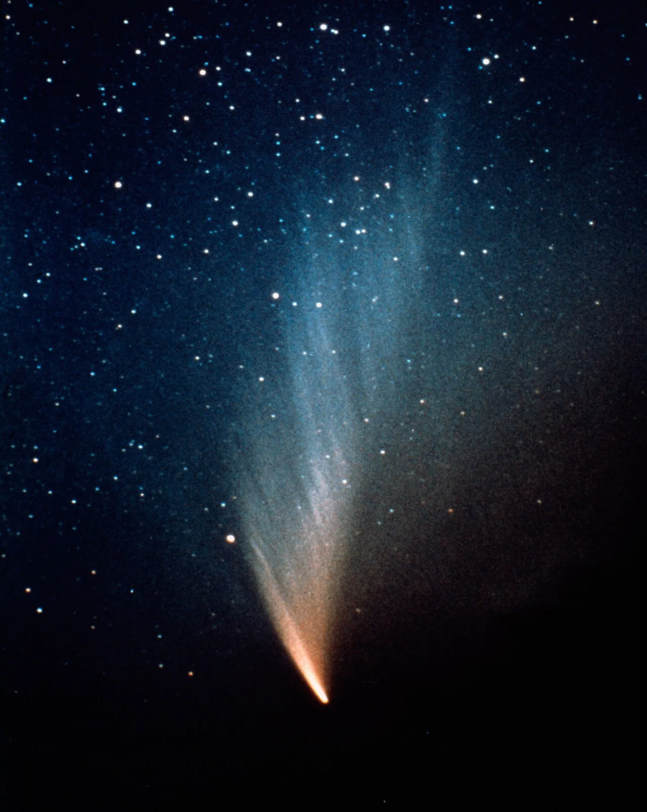 Comet West in March 1976, around peak brightness