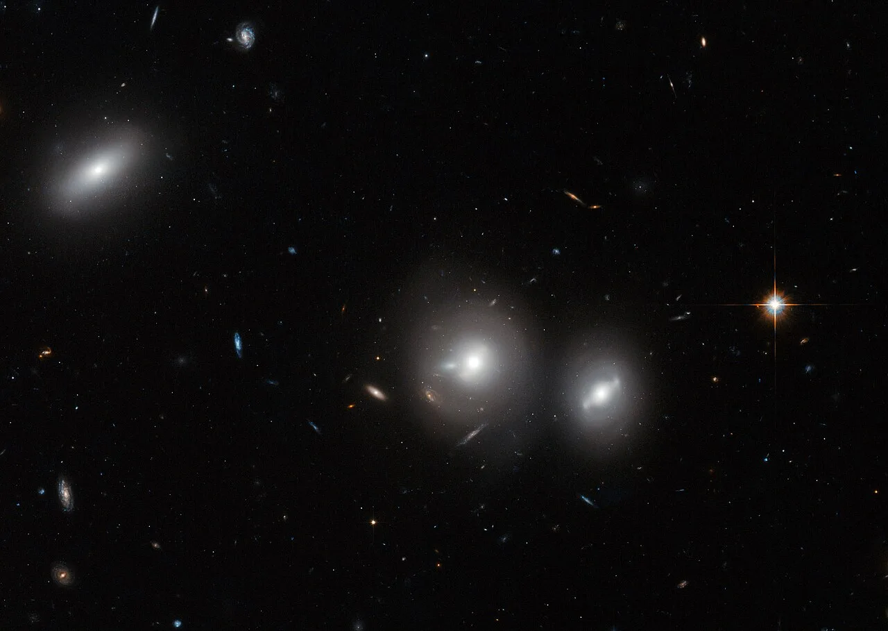 Hubble close-up on the Coma Cluster[33]