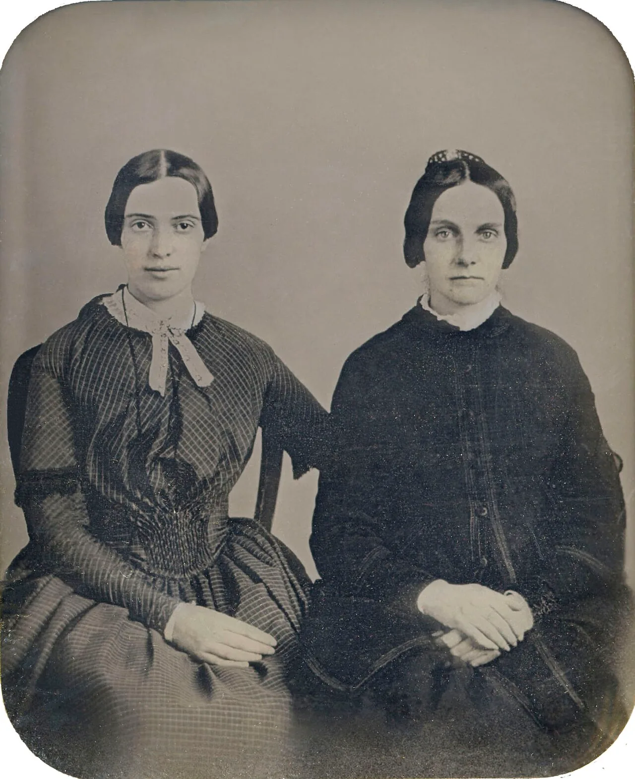 In 2012, the Amherst College Archives and Special Collections unveiled this daguerreotype, proposing it to be Dickinson 
