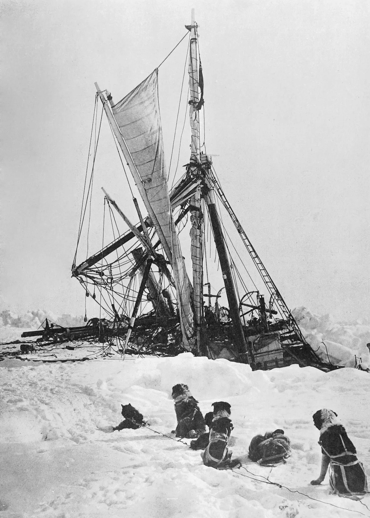 Endurance sinking, November 1915