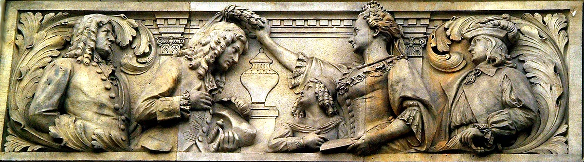 Sophia honours Leibniz symbolically with the laurel wreath in a relief by Karl Gundelach, part of the history frieze on 