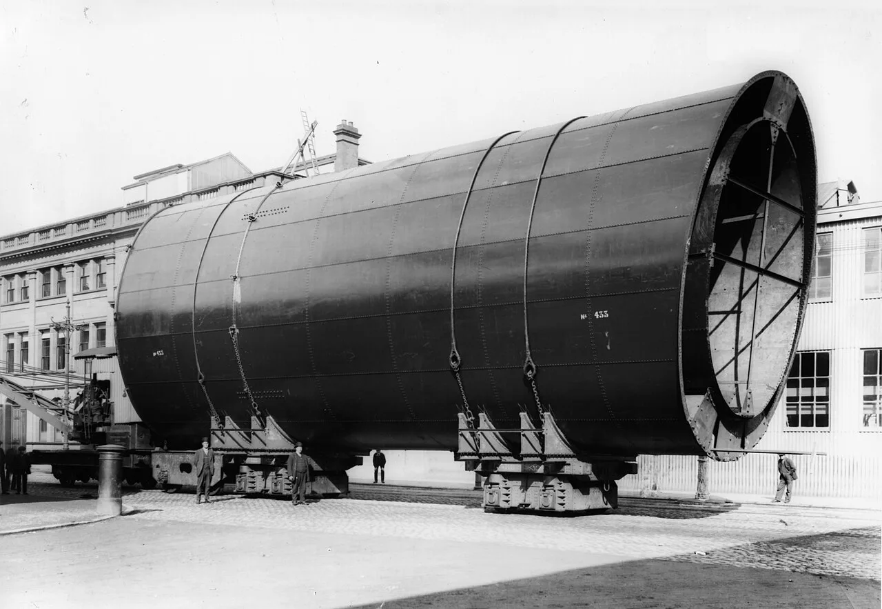 One of Britannic's funnels being transported to Harland & Wolff shipyards
