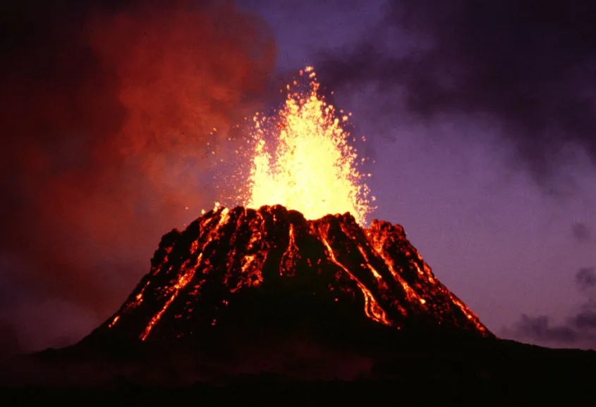 Puʻu ʻŌʻō at dusk, June 1983