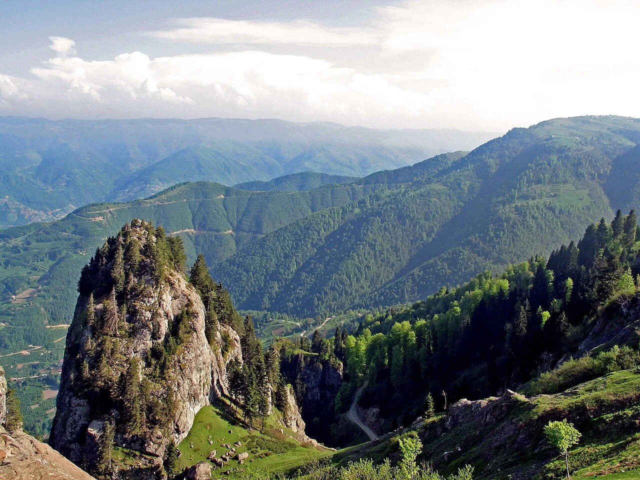 The Pontic Alps which divided the kingdom.