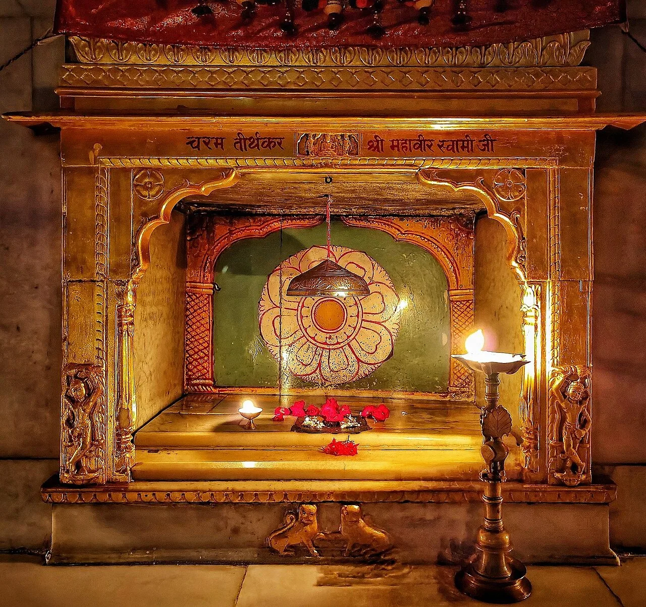 The "Charan Paduka" or foot impression of Mahavira at Jal Mandir