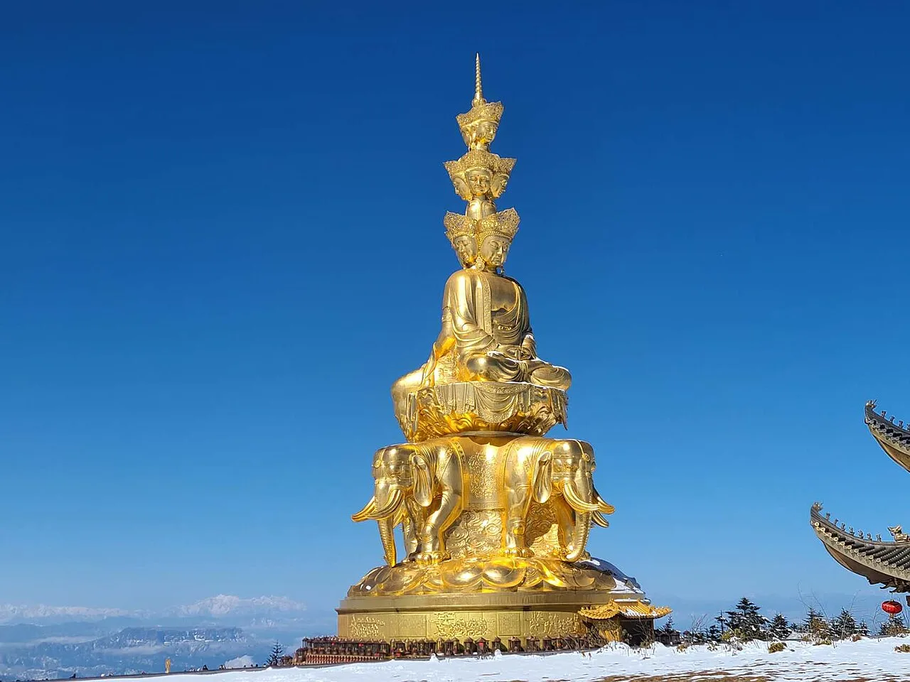 Statue of Bodhisattva of Pu Xian