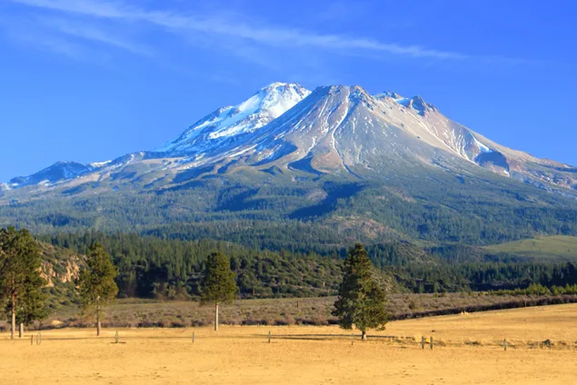 Mount Shasta seen from south of Weed, California