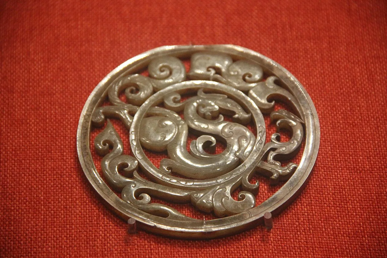 Jade Openwork Disk with Dragon and Phoenix