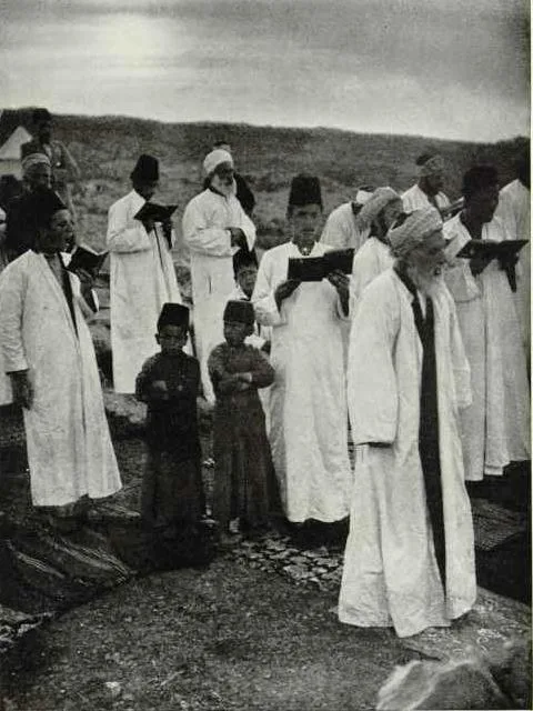 During the entire week following the Feast of the Passover, the Samaritans remain encamped on Mount Gerizim. On the last
