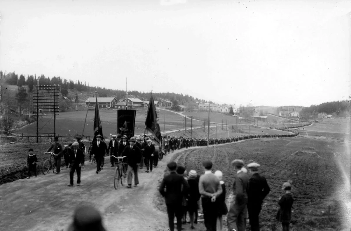 Ådalen shootings. This picture of the demonstration was taken before the military opened fire.
