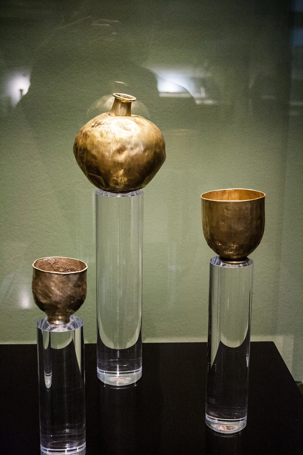 Golden bottle and goblets from Priam's Treasure, Pushkin Museum