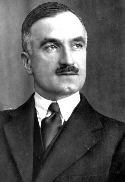 Polish ambassador to the Vatican, Kazimierz Papée, was critical of Pius XII's pre-war mediation efforts.
